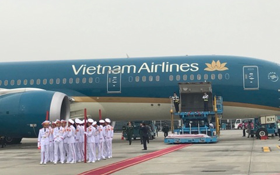 Máy bay đưa nguyên Chủ tịch nước Lê Đức Anh về nơi an nghỉ cuối cùng tại TPHCM - 4
