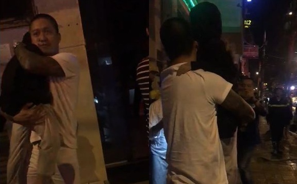 Tuấn Hưng tích cực dọn rác trong chuyến du lịch đảo Lý Sơn - 5