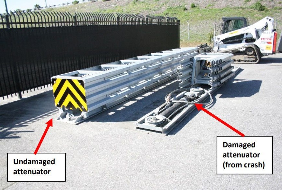 Tesla lại bị kiện vì hệ thống lái tự động - 4