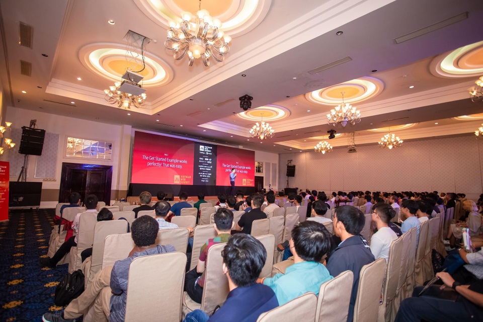 Vietnam mobile day 2019: 5G sẽ mở đường cho sự nổi lên của các ứng dụng công nghệ - 1 Vietnam mobile day 2019: 5G sẽ mở đường cho sự nổi lên của các ứng dụng công nghệ - 1