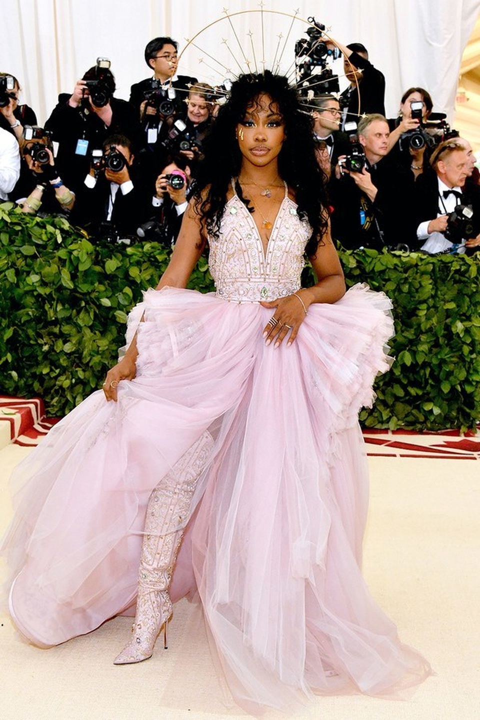 Dàn sao hào hứng chuẩn bị cho Met Gala 2019 - 8 Dàn sao hào hứng chuẩn bị cho Met Gala 2019 - 8