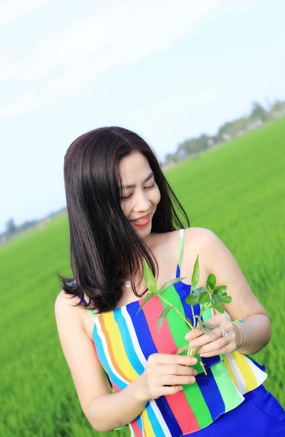 Ngắm nữ sinh... U40 chỉ chăm da bằng sữa tươi - 10 Ngắm nữ sinh... U40 chỉ chăm da bằng sữa tươi - 10