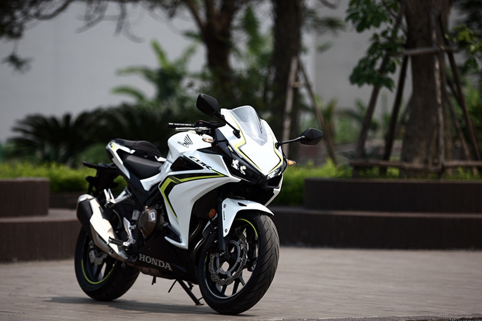 Honda CBR500R - Tự tin cho người nhập môn chơi Sportbike - 3 Honda CBR500R - Tự tin cho người nhập môn chơi Sportbike - 3