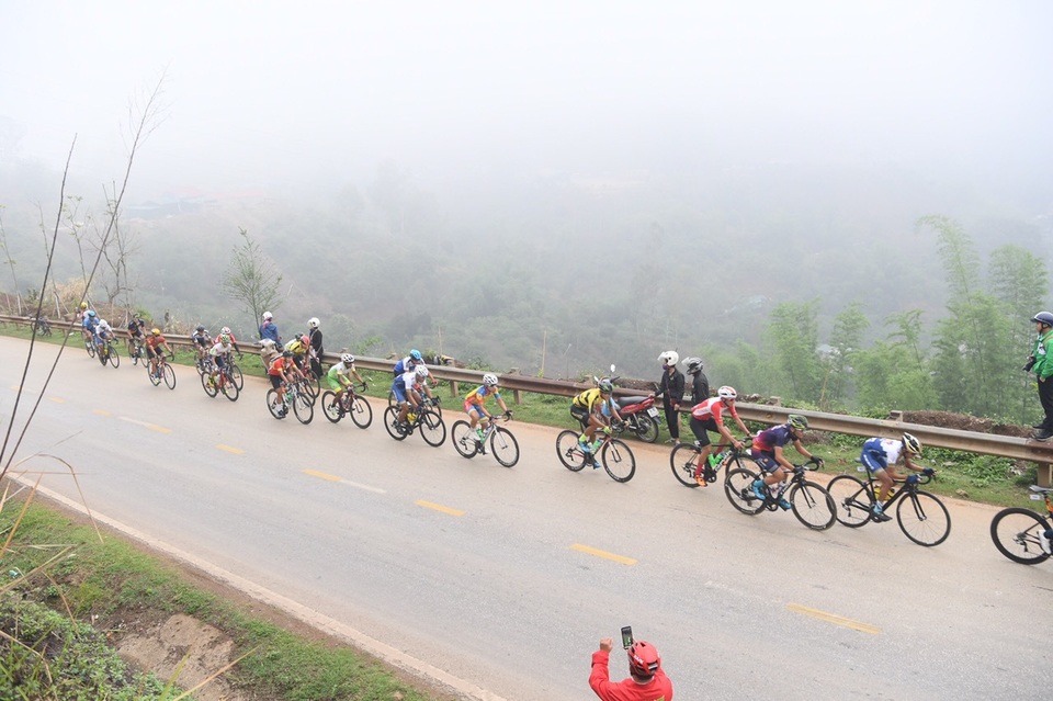 Chặng 3 Sơn La - Điện Biên, áo vàng đã đổi chủ - 6 Chặng 3 Sơn La - Điện Biên, áo vàng đã đổi chủ - 6