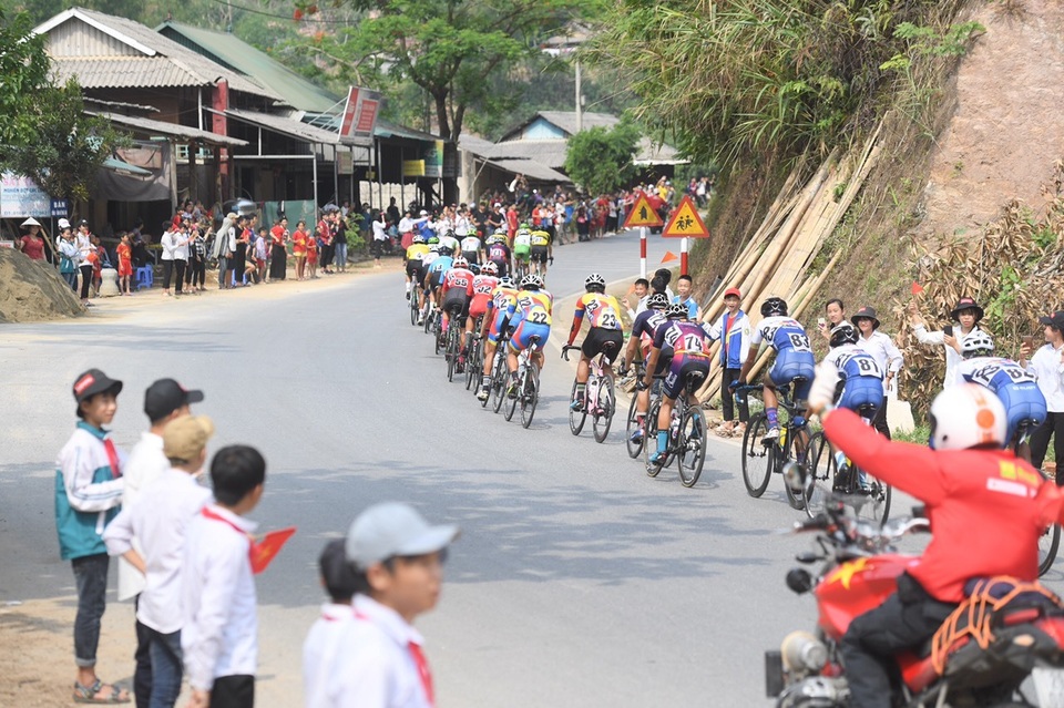 Chặng 3 Sơn La - Điện Biên, áo vàng đã đổi chủ - 4 Chặng 3 Sơn La - Điện Biên, áo vàng đã đổi chủ - 4