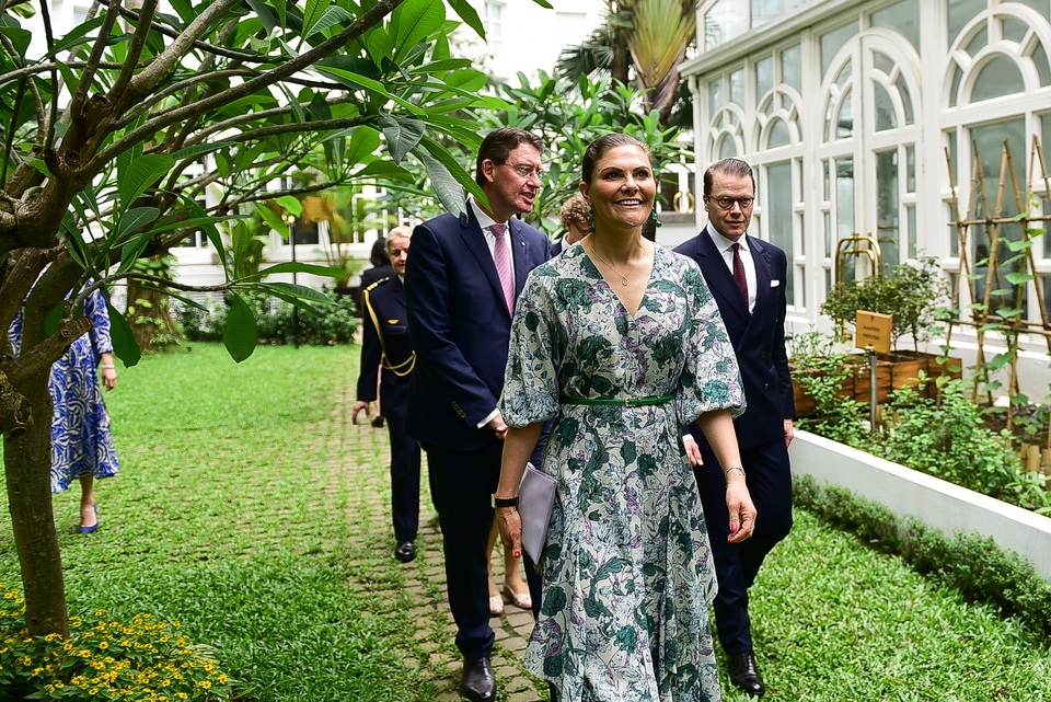 Công chúa Thụy Điển thăm căn hầm trú bom dưới khách sạn 5 sao ở Hà Nội - 8 Công chúa Thụy Điển thăm căn hầm trú bom dưới khách sạn 5 sao ở Hà Nội - 8