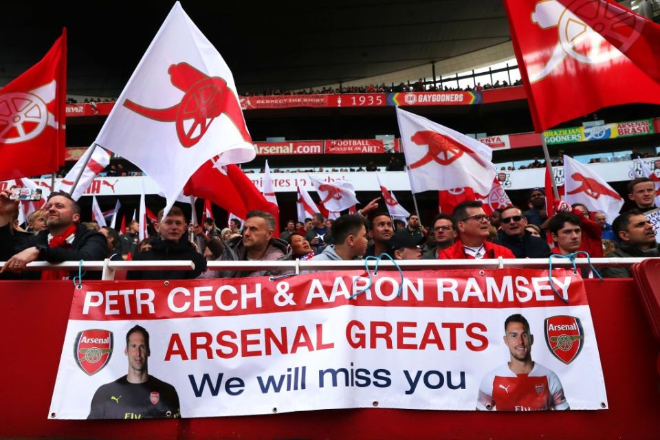 Arsenal xác nhận chia tay “chân gỗ” Welbeck - 2