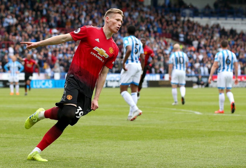 Những khoảnh khắc tệ hại của Man Utd trước Huddersfield - 4