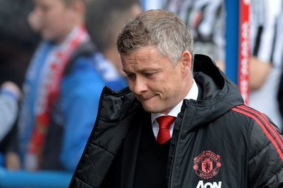 Những khoảnh khắc tệ hại của Man Utd trước Huddersfield - 18