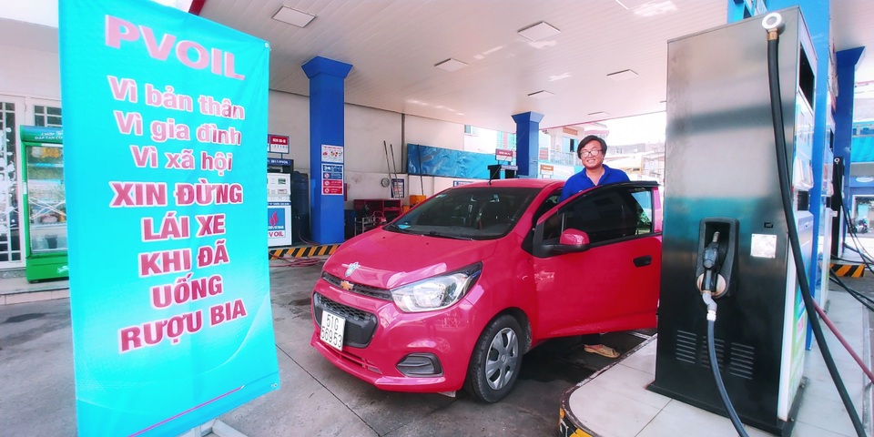 Vì bản thân, vì gia đình, vì xã hội, xin đừng lái xe khi đã uống rượu bia - 1 Vì bản thân, vì gia đình, vì xã hội, xin đừng lái xe khi đã uống rượu bia - 1