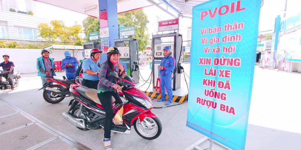 Vì bản thân, vì gia đình, vì xã hội, xin đừng lái xe khi đã uống rượu bia - 3 Vì bản thân, vì gia đình, vì xã hội, xin đừng lái xe khi đã uống rượu bia - 3
