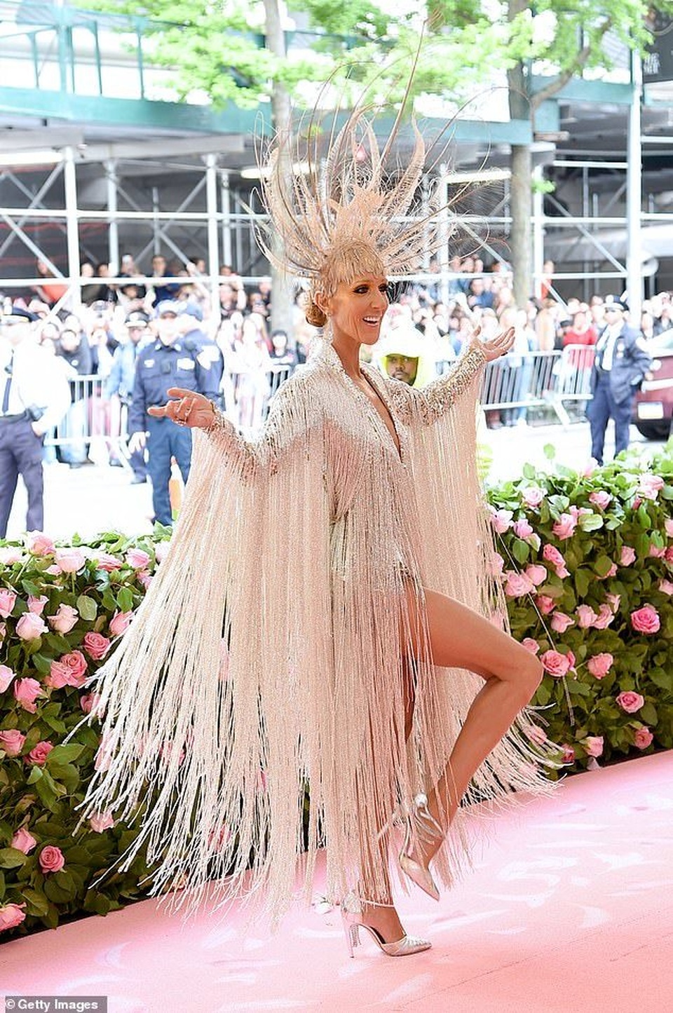Celine Dion được khen mặc quá bắt mắt - 1 Celine Dion được khen mặc quá bắt mắt - 1