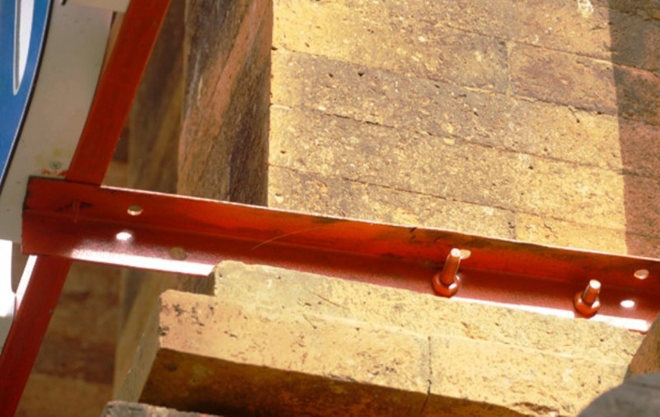 Khoan tháp Chăm treo bảng quảng bá du lịch: Giám đốc Bảo tàng Bình Định nói gì? - 2