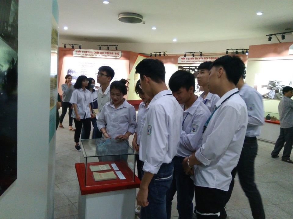 Những hình ảnh ấn tượng về chiến dịch lịch sử Điện Biên Phủ - 11 Những hình ảnh ấn tượng về chiến dịch lịch sử Điện Biên Phủ - 11