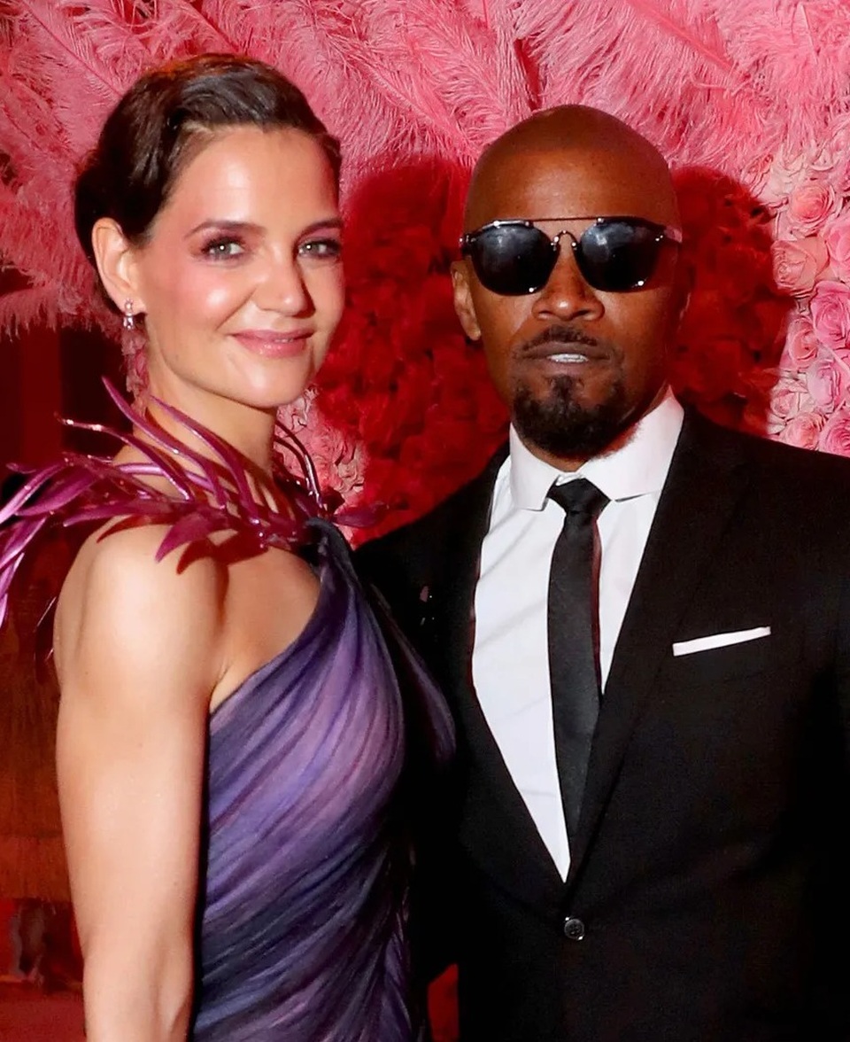 Katie Holmes lần đầu dự sự kiện cùng Jamie Foxx - 1