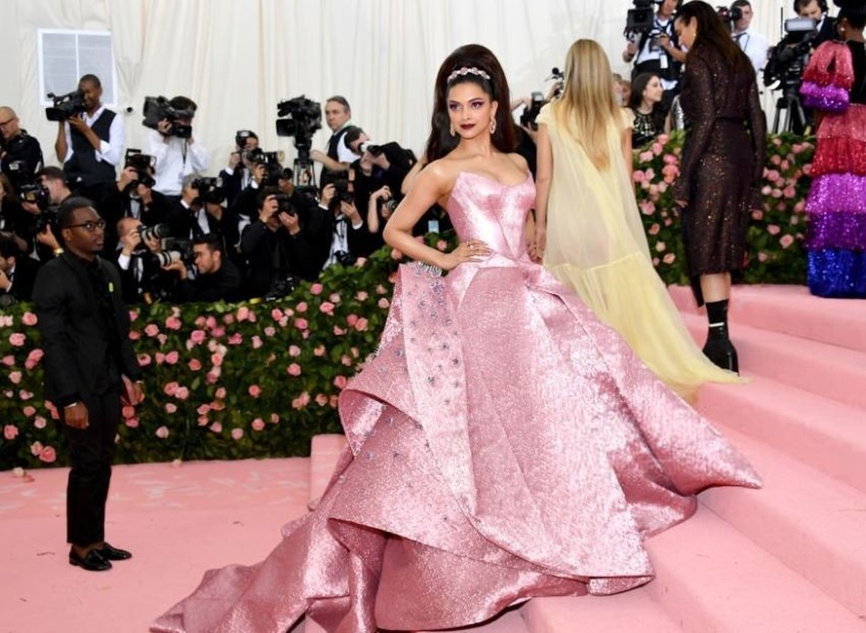 Minh tinh Ấn Độ kiêu sa dự Met gala - 2 Minh tinh Ấn Độ kiêu sa dự Met gala - 2