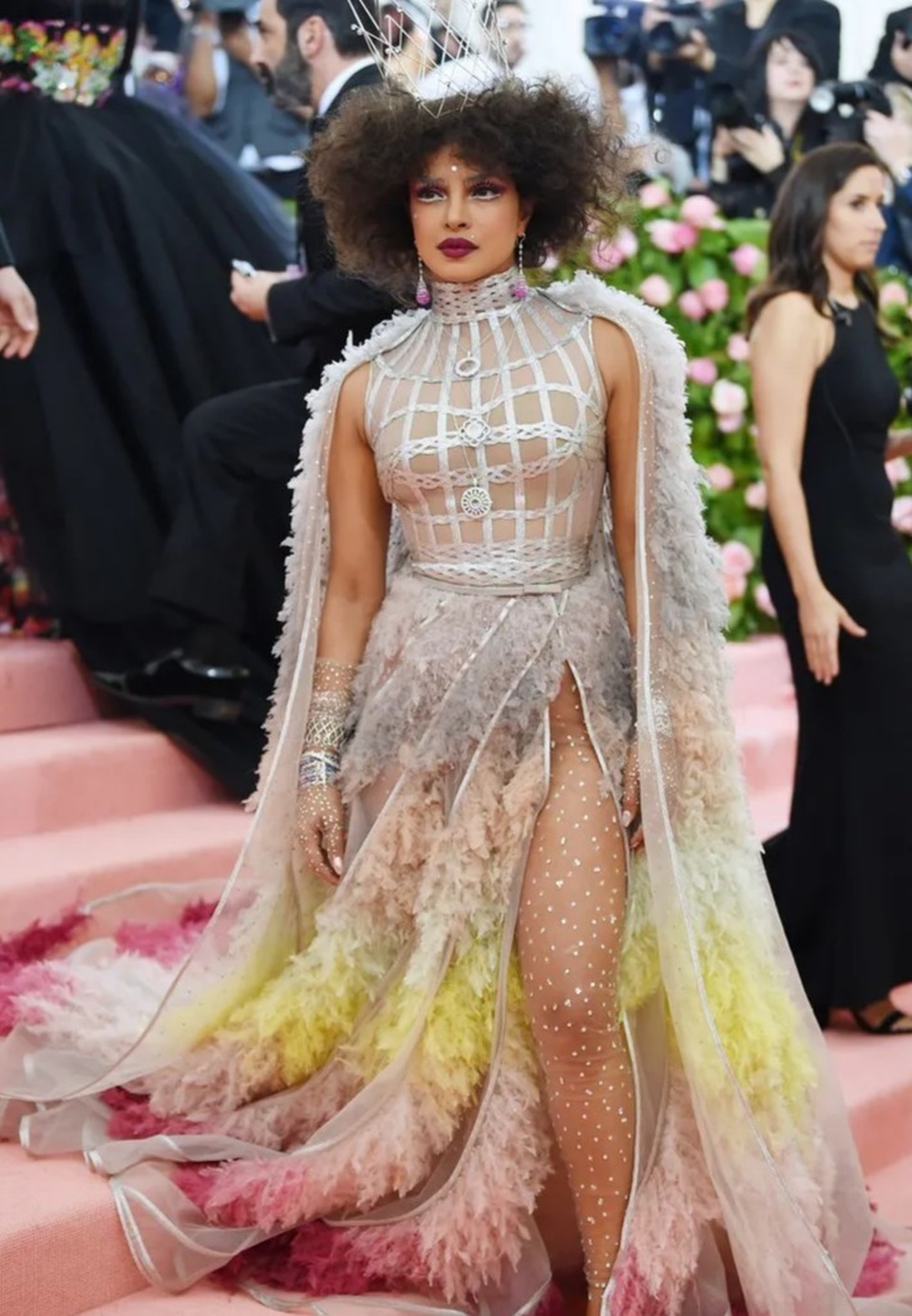 Katy Perry mặc đèn chùm dự Met gala - 8 Katy Perry mặc đèn chùm dự Met gala - 8