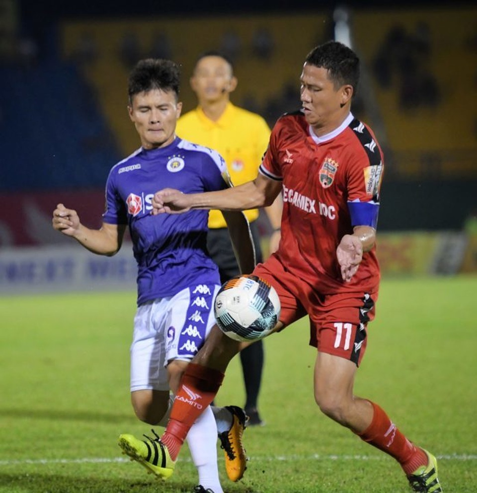 Vòng 8 V-League: Những đội bóng lớn tránh suất xuống hạng - 2 Vòng 8 V-League: Những đội bóng lớn tránh suất xuống hạng - 2