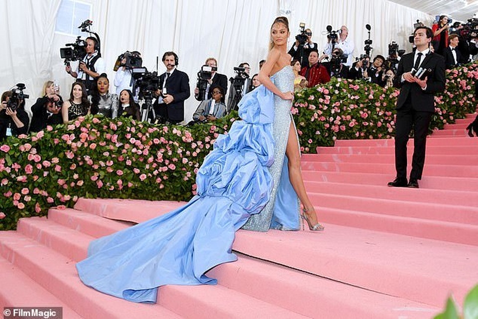 Mê mẩn ngắm đôi chân thon tuyệt đẹp của thiên thần Candice Swanepoel - 10 Mê mẩn ngắm đôi chân thon tuyệt đẹp của thiên thần Candice Swanepoel - 10