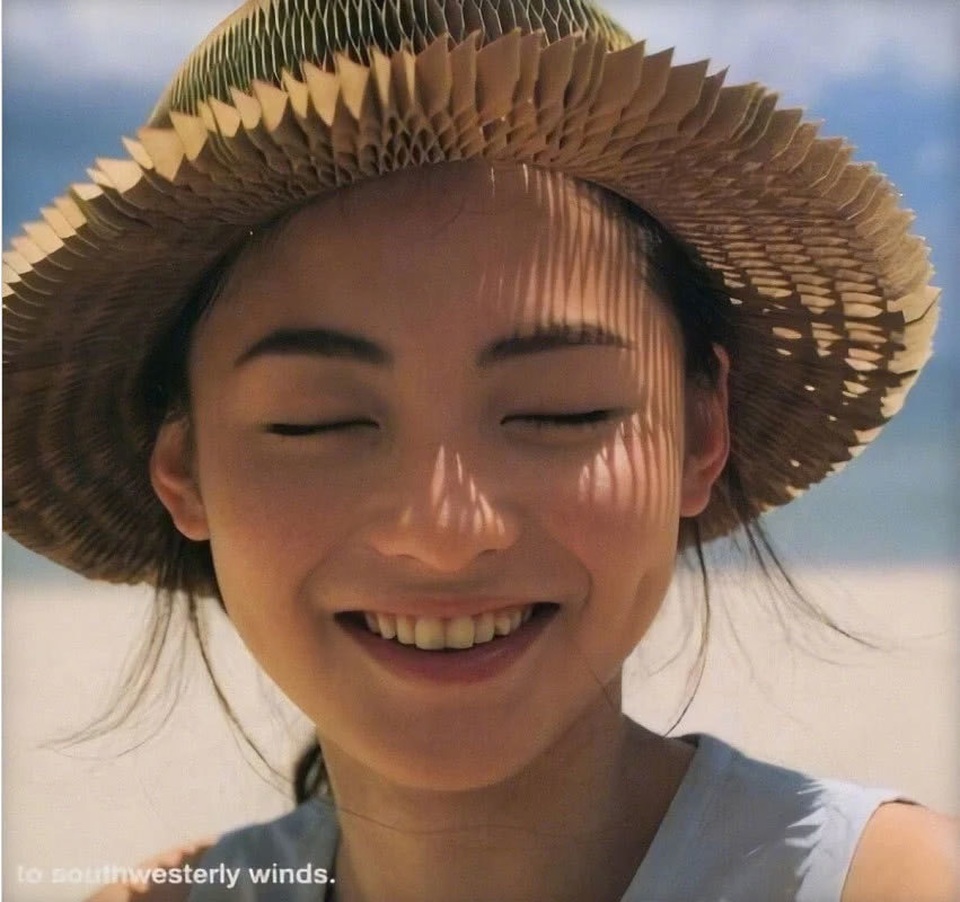 “Bà mẹ ba con” Trương Bá Chi được khen trẻ đẹp như thời thiếu nữ - 8