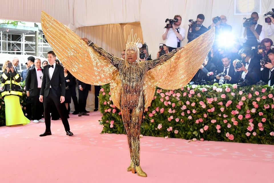 Những bộ cánh đẹp nhất trên thảm đỏ Met gala 2019 - 5 Những bộ cánh đẹp nhất trên thảm đỏ Met gala 2019 - 5