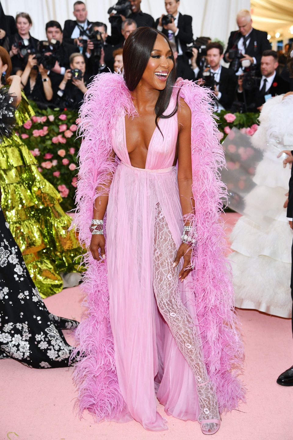Những bộ cánh đẹp nhất trên thảm đỏ Met gala 2019 - 26 Những bộ cánh đẹp nhất trên thảm đỏ Met gala 2019 - 26