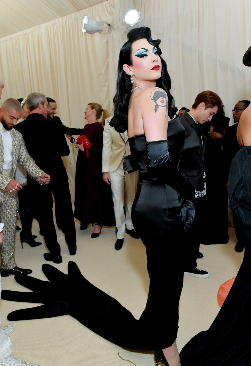 Những bộ cánh đẹp nhất trên thảm đỏ Met gala 2019 - 39 Những bộ cánh đẹp nhất trên thảm đỏ Met gala 2019 - 39