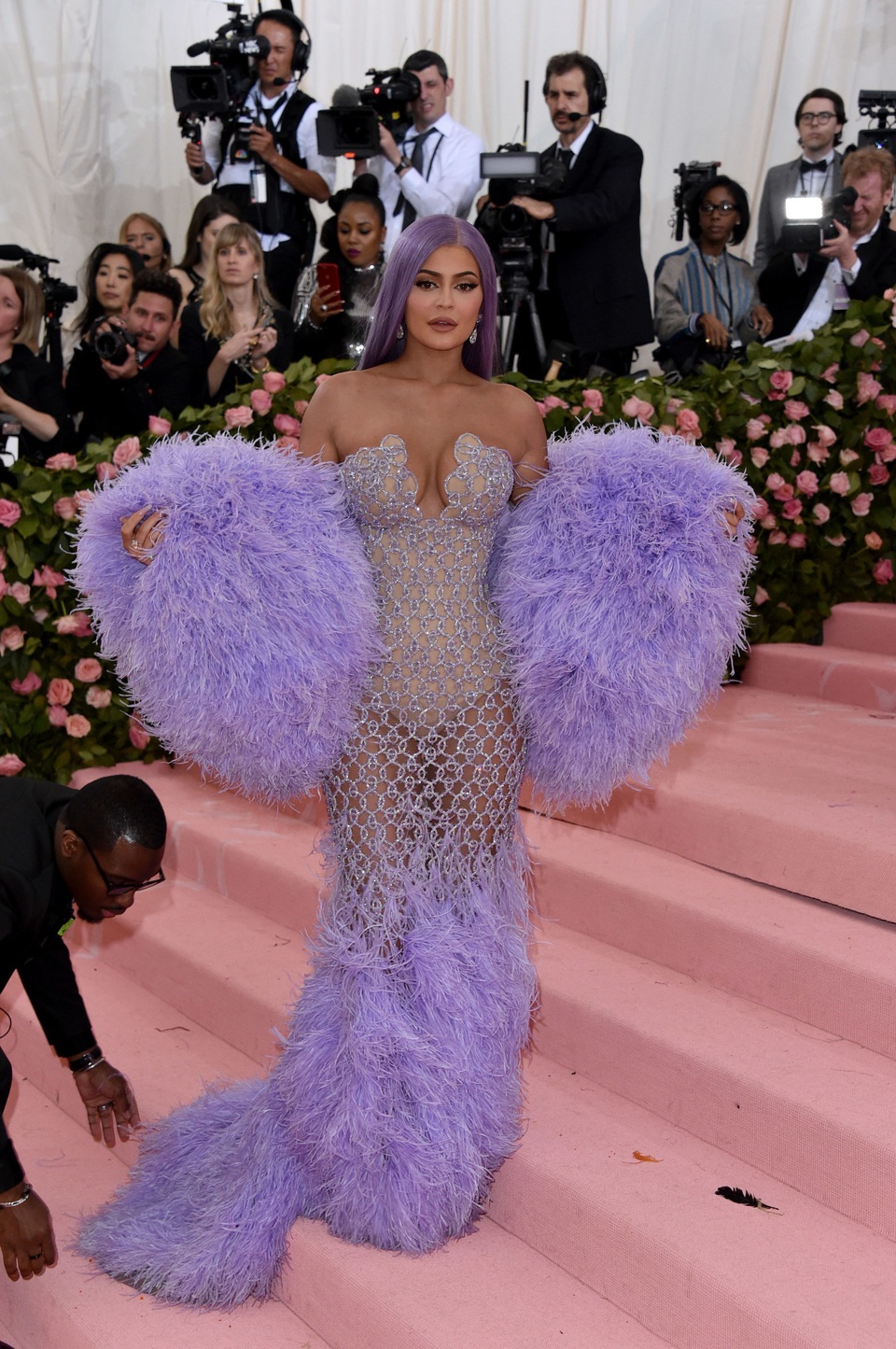 Những bộ cánh đẹp nhất trên thảm đỏ Met gala 2019 - 40 Những bộ cánh đẹp nhất trên thảm đỏ Met gala 2019 - 40