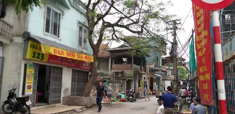 Hà Nội: Con trai nghi tâm thần đâm bố đẻ tử vong - 1 Hà Nội: Con trai nghi tâm thần đâm bố đẻ tử vong - 1