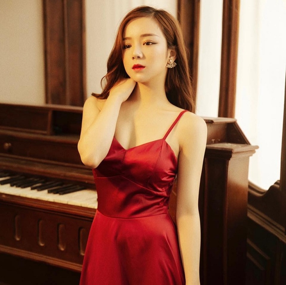 “Hot girl ngủ gật” quyết chuyển mình thành ca sĩ như Chi Pu - 5 “Hot girl ngủ gật” quyết chuyển mình thành ca sĩ như Chi Pu - 5