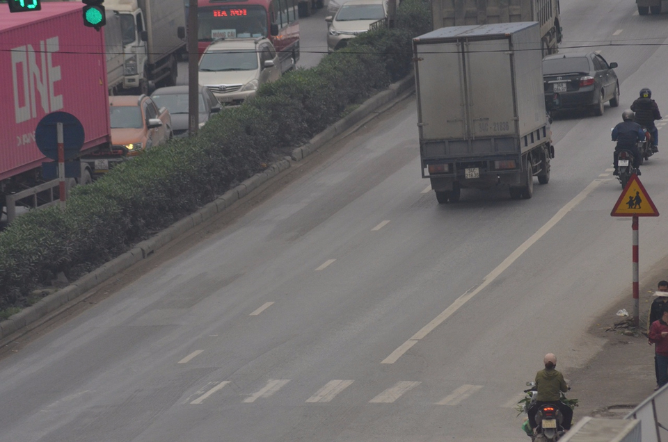CSGT than thở hàng loạt biển báo, vạch sơn sai quy chuẩn - 5 CSGT than thở hàng loạt biển báo, vạch sơn sai quy chuẩn - 5