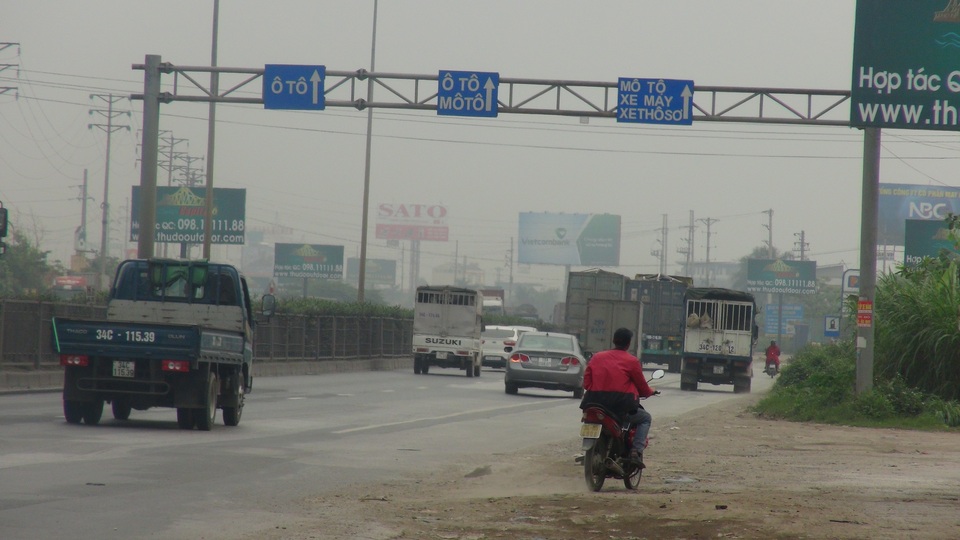 CSGT than thở hàng loạt biển báo, vạch sơn sai quy chuẩn - 10 CSGT than thở hàng loạt biển báo, vạch sơn sai quy chuẩn - 10