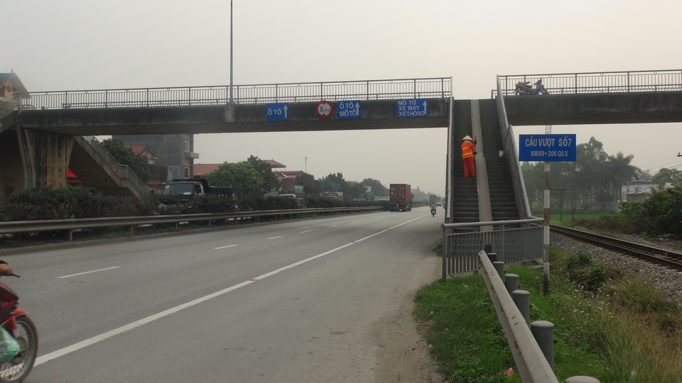 CSGT than thở hàng loạt biển báo, vạch sơn sai quy chuẩn - 15 CSGT than thở hàng loạt biển báo, vạch sơn sai quy chuẩn - 15