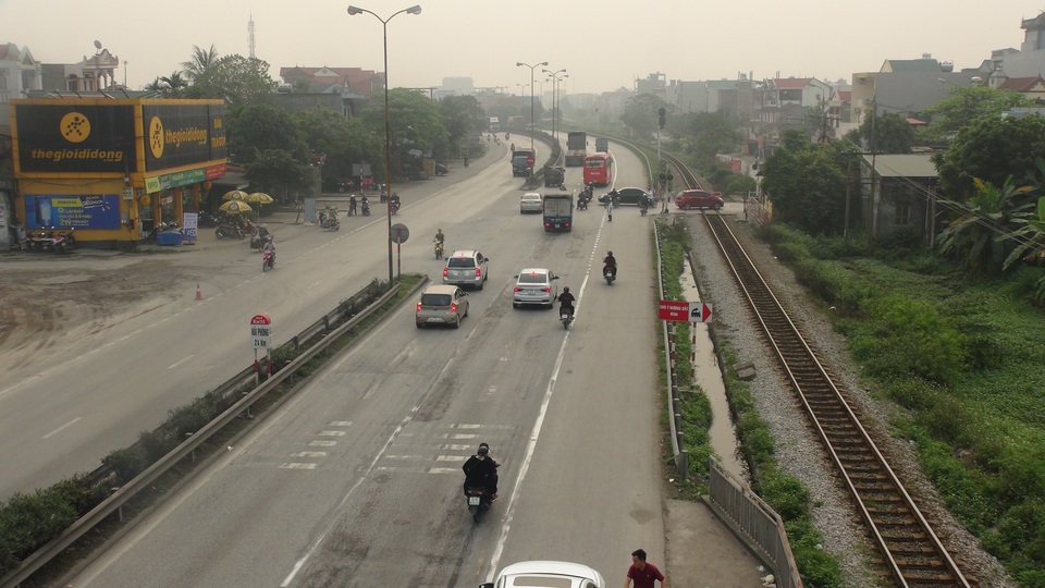 CSGT than thở hàng loạt biển báo, vạch sơn sai quy chuẩn - 17 CSGT than thở hàng loạt biển báo, vạch sơn sai quy chuẩn - 17