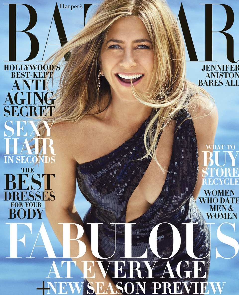 Jennifer Aniston tuổi 50: Chụp ảnh bán “nude” và vẫn sẵn sàng yêu - 1 Jennifer Aniston tuổi 50: Chụp ảnh bán “nude” và vẫn sẵn sàng yêu - 1