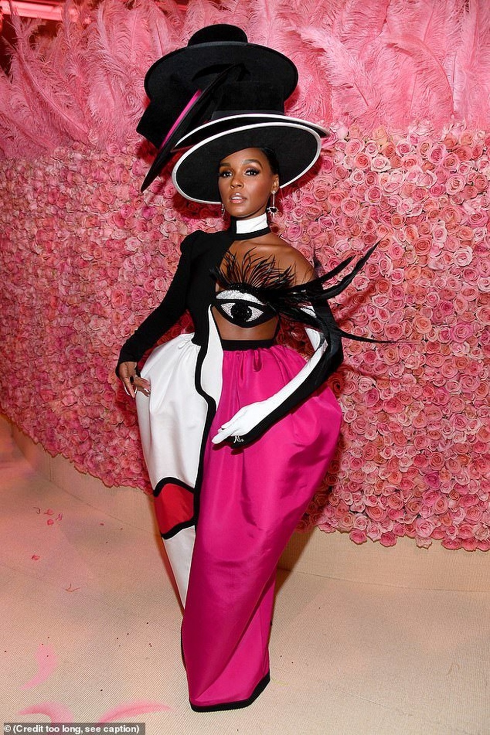 Janelle Monae đội bốn chiếc mũ dự Met gala - 3 Janelle Monae đội bốn chiếc mũ dự Met gala - 3
