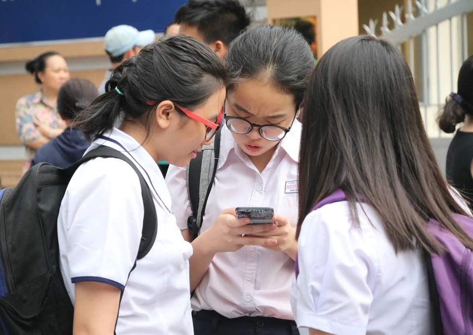 Cả nhà ăn ngủ không yên trước giờ G chọn nguyện vọng lớp 10 - 1 Cả nhà ăn ngủ không yên trước giờ G chọn nguyện vọng lớp 10 - 1
