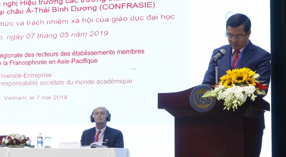 Người học có nhiều lựa chọn nơi học, trường ĐH gánh áp lực cạnh tranh - 3 Người học có nhiều lựa chọn nơi học, trường ĐH gánh áp lực cạnh tranh - 3