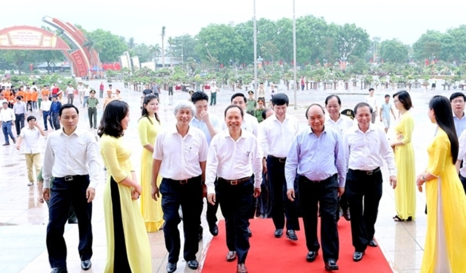 Thủ tướng đánh giá cao gần 10 nghìn tư liệu, cổ vật “Thanh Hóa xưa và nay” - 1