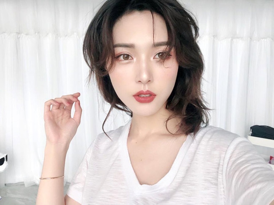 4 cô gái đẹp Trung Quốc thu tiền tỷ bằng cách không ngờ này - 7 4 cô gái đẹp Trung Quốc thu tiền tỷ bằng cách không ngờ này - 7