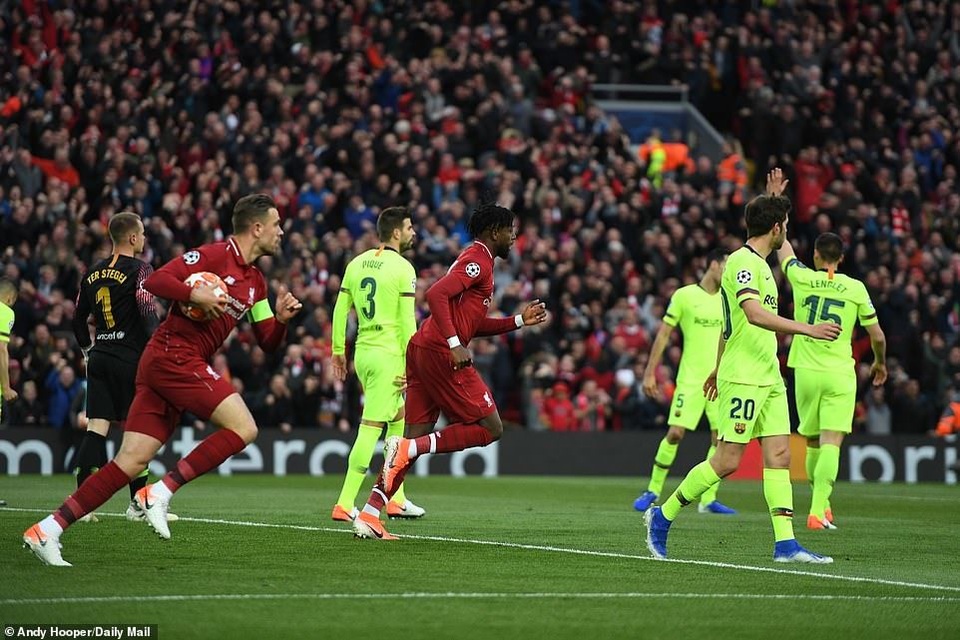 Những khoảnh khắc kinh điển trong ngày Liverpool “hủy diệt” Barcelona - 1 Những khoảnh khắc kinh điển trong ngày Liverpool “hủy diệt” Barcelona - 1