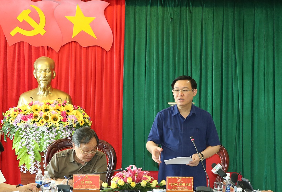 Phó Thủ tướng Vương Đình Huệ kiểm tra công tác cán bộ tại tỉnh Đắk Nông - 1 Phó Thủ tướng Vương Đình Huệ kiểm tra công tác cán bộ tại tỉnh Đắk Nông - 1