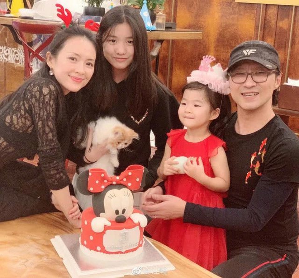 Rộ tin Chương Tử Di đã mang bầu và đang dưỡng thai tại Mỹ - 6 Rộ tin Chương Tử Di đã mang bầu và đang dưỡng thai tại Mỹ - 6
