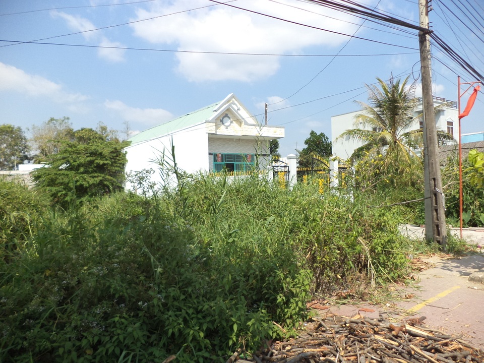 Vụ gia đình liệt sĩ hơn 30 năm đi đòi đất: “Quả bóng” trách nhiệm chưa có điểm dừng! - 2 Vụ gia đình liệt sĩ hơn 30 năm đi đòi đất: “Quả bóng” trách nhiệm chưa có điểm dừng! - 2