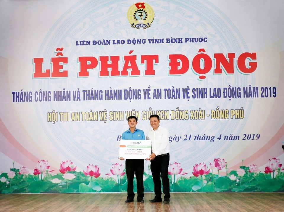 Mcredit - Đồng hành vì lợi ích công nhân - 3 Mcredit - Đồng hành vì lợi ích công nhân - 3