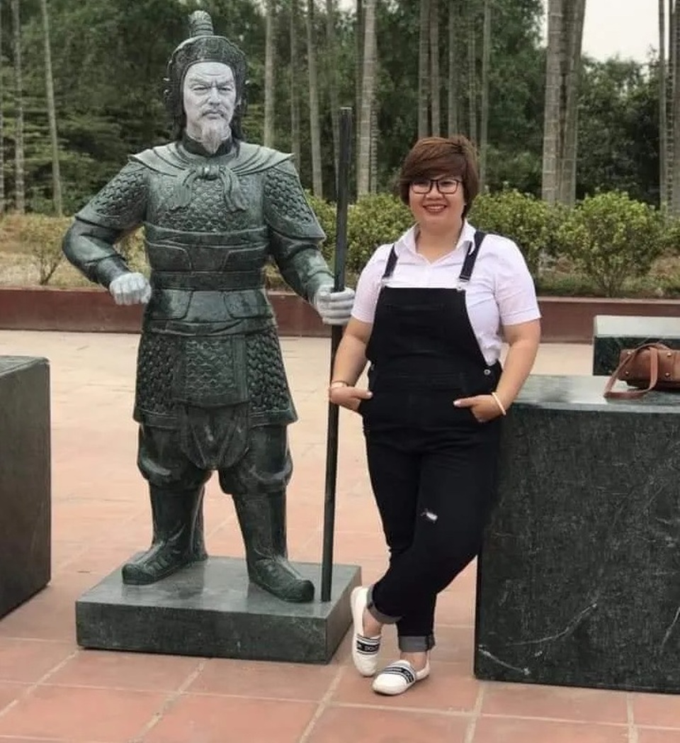 Nhân viên nhà mạng lừa hàng chục tỷ đồng bằng chiêu góp vốn bán sim - 1 Nhân viên nhà mạng lừa hàng chục tỷ đồng bằng chiêu góp vốn bán sim - 1