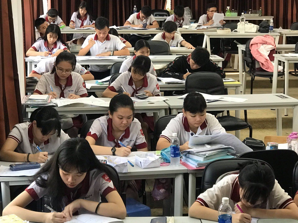 TPHCM: Hơn 10.000 học sinh đăng ký vào lớp 10 trường ngoài công lập - 1 TPHCM: Hơn 10.000 học sinh đăng ký vào lớp 10 trường ngoài công lập - 1