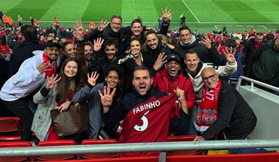 Những mỹ nhân xinh đẹp “ngập nước mắt” ăn mừng Livepool thắng Barcelona - 3 Những mỹ nhân xinh đẹp “ngập nước mắt” ăn mừng Livepool thắng Barcelona - 3