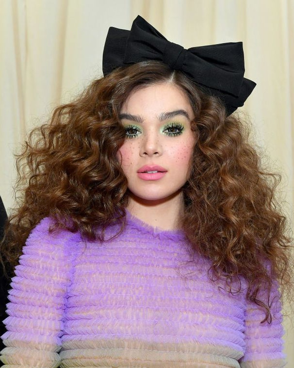 Những kiểu tóc và trang điểm ấn tượng tại Met gala - 6 Những kiểu tóc và trang điểm ấn tượng tại Met gala - 6