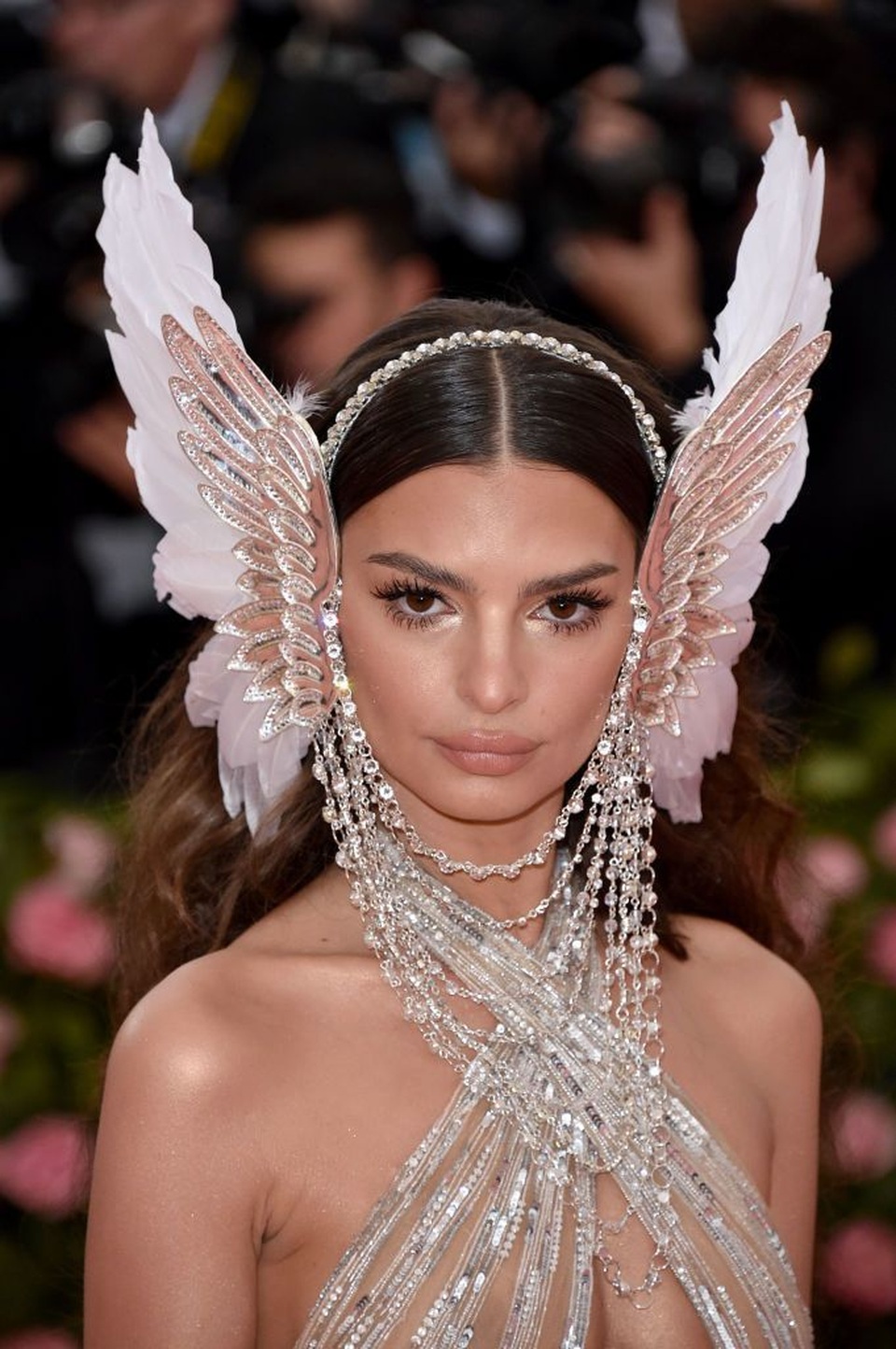 Những kiểu tóc và trang điểm ấn tượng tại Met gala - 14 Những kiểu tóc và trang điểm ấn tượng tại Met gala - 14